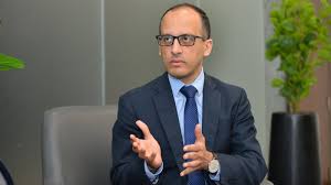 الحكومة تكشف الفئات المستثناة من قرار العمل عن بعد يوم الأحد